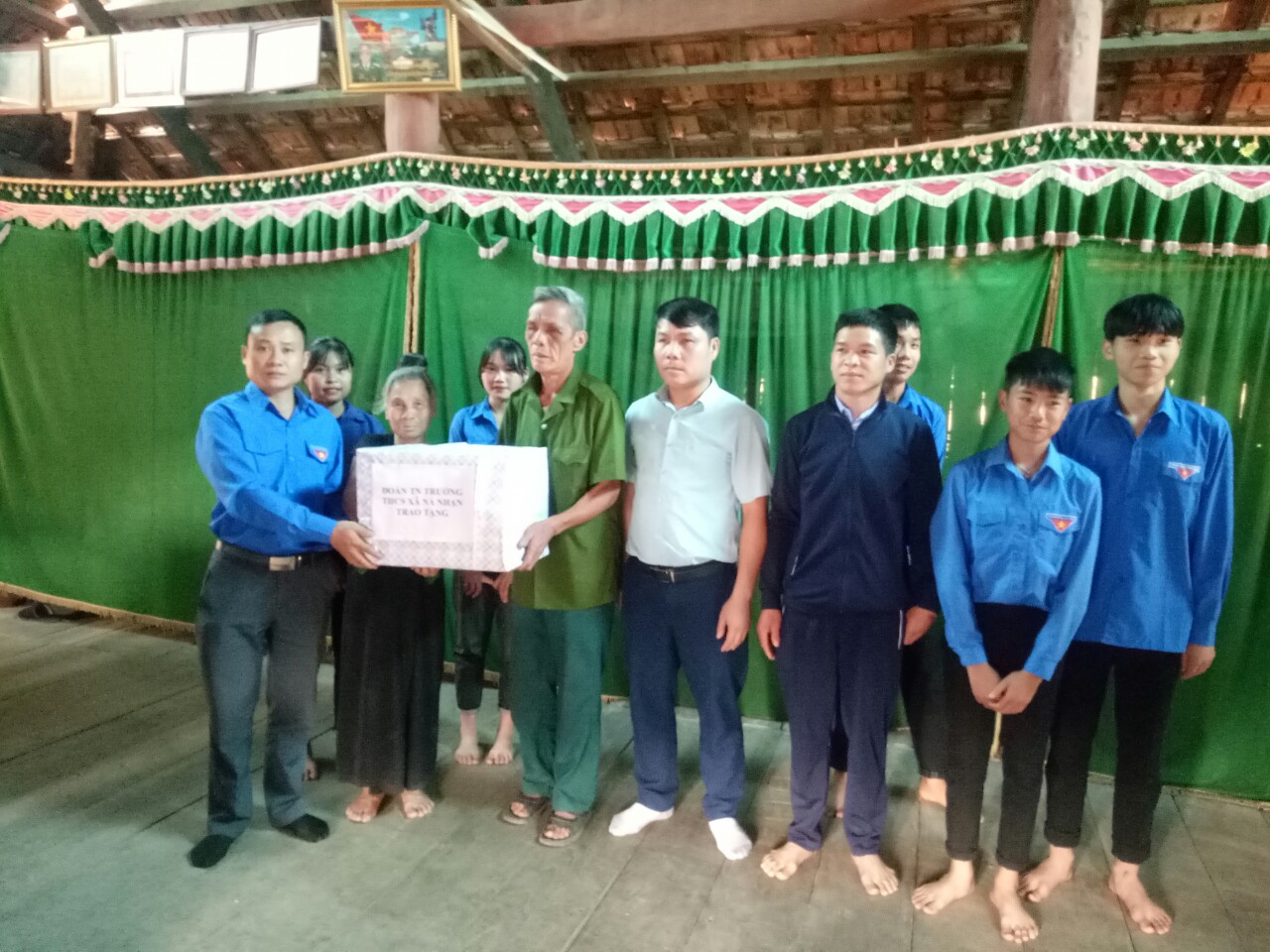 Xuân ấm áp đến với gia đình chính sách trên địa bàn xã Nà Nhạn