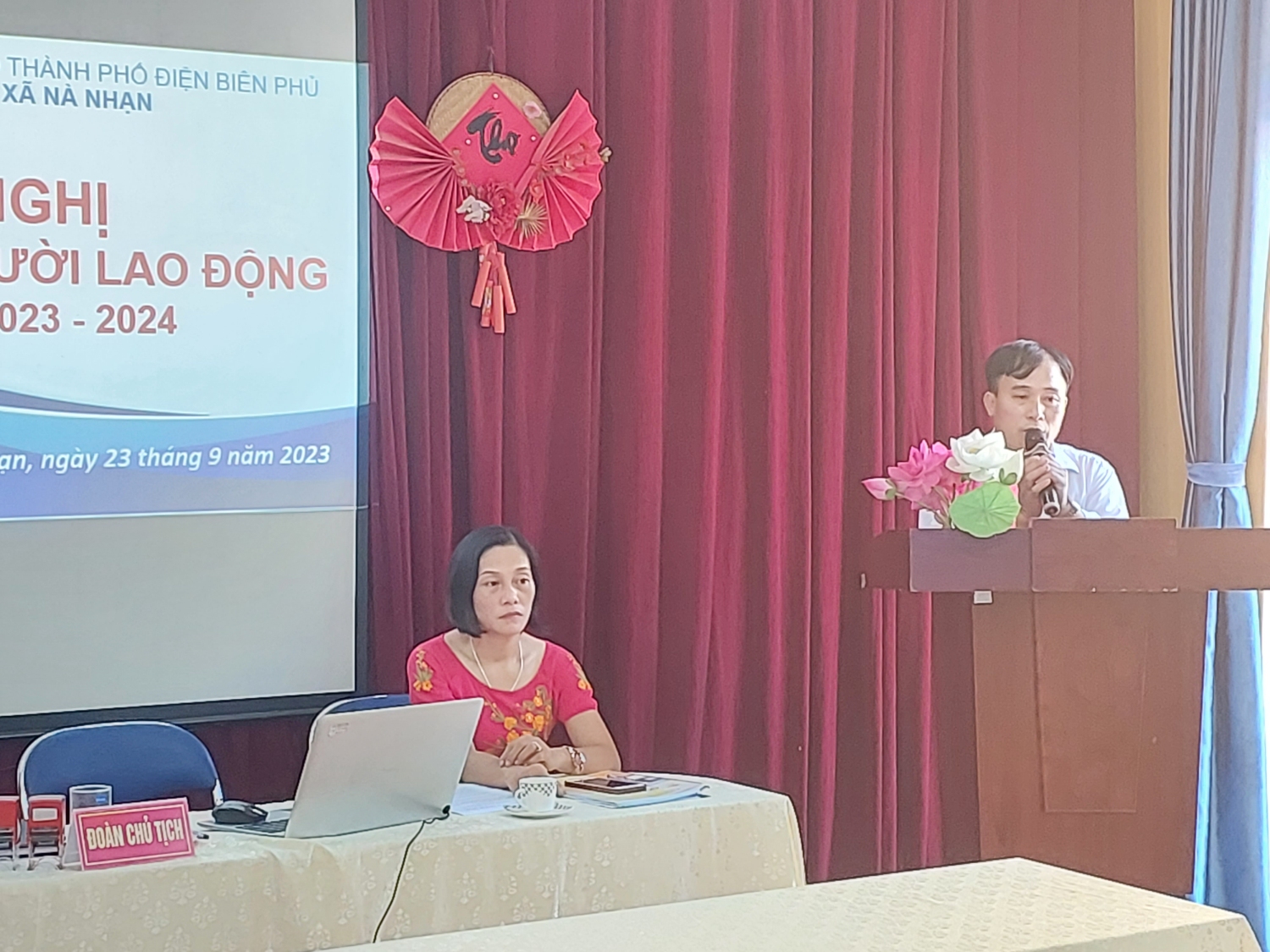 HỘI NGHỊ VIÊN CHỨC - NGƯỜI LAO ĐỘNG NĂM HỌC 2023 – 2024 CỦA TRƯỜNG THCS XÃ NÀ NHẠN