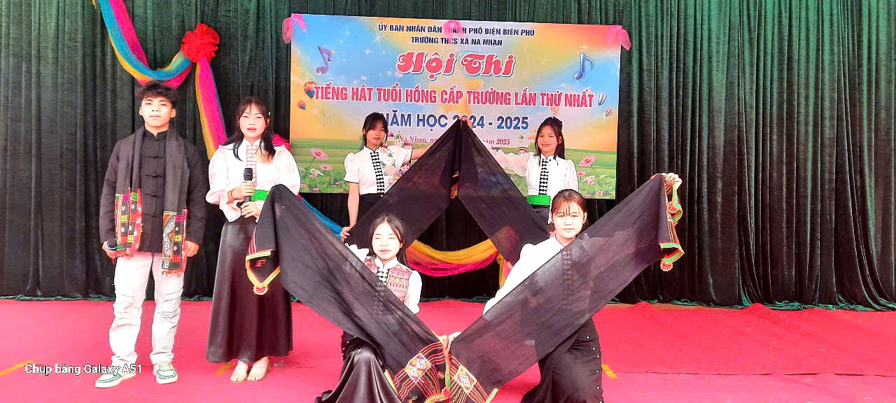 THÀNH CÔNG TỪ HỘI TIẾNG HÁT TUỔI HỒNG CẤP TRƯỜNG LẦN THỨ I – NĂM 2025