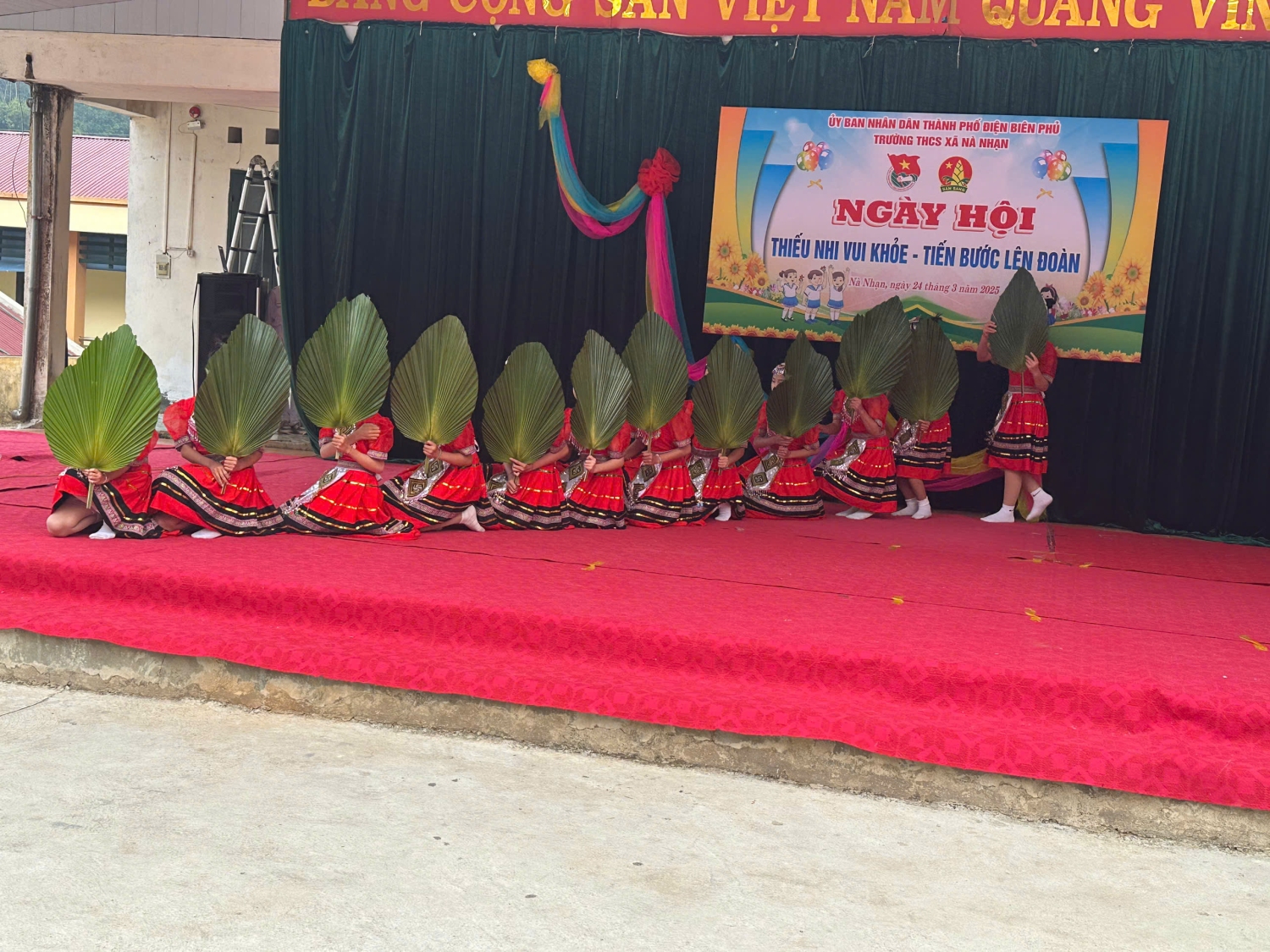 Ngày hội: ‘‘Thiêu nhi vui khỏe –tiến bước lên đoàn’’